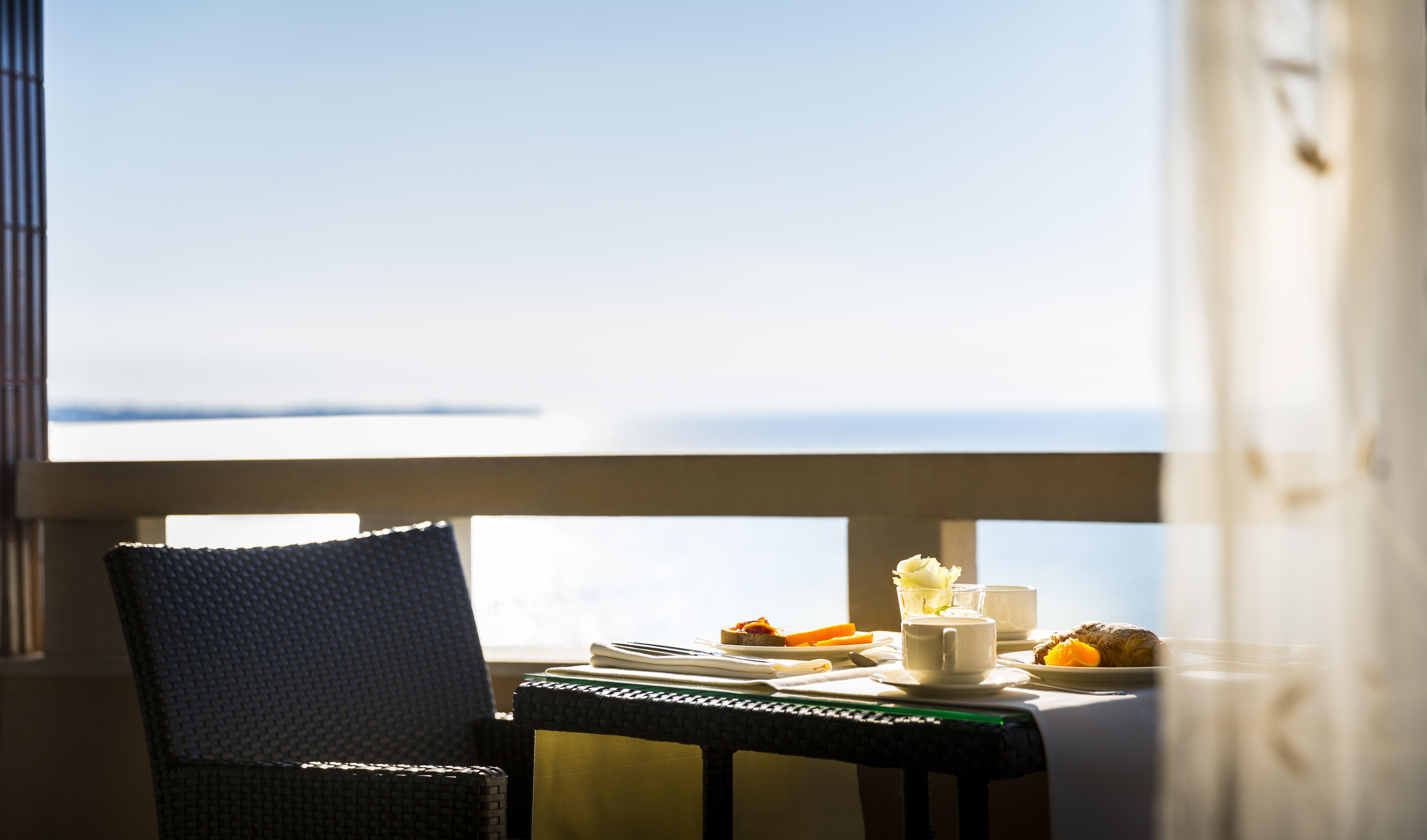 Remisens Hotel Metropol Portoroz Exterior photo A balcony at a hotel