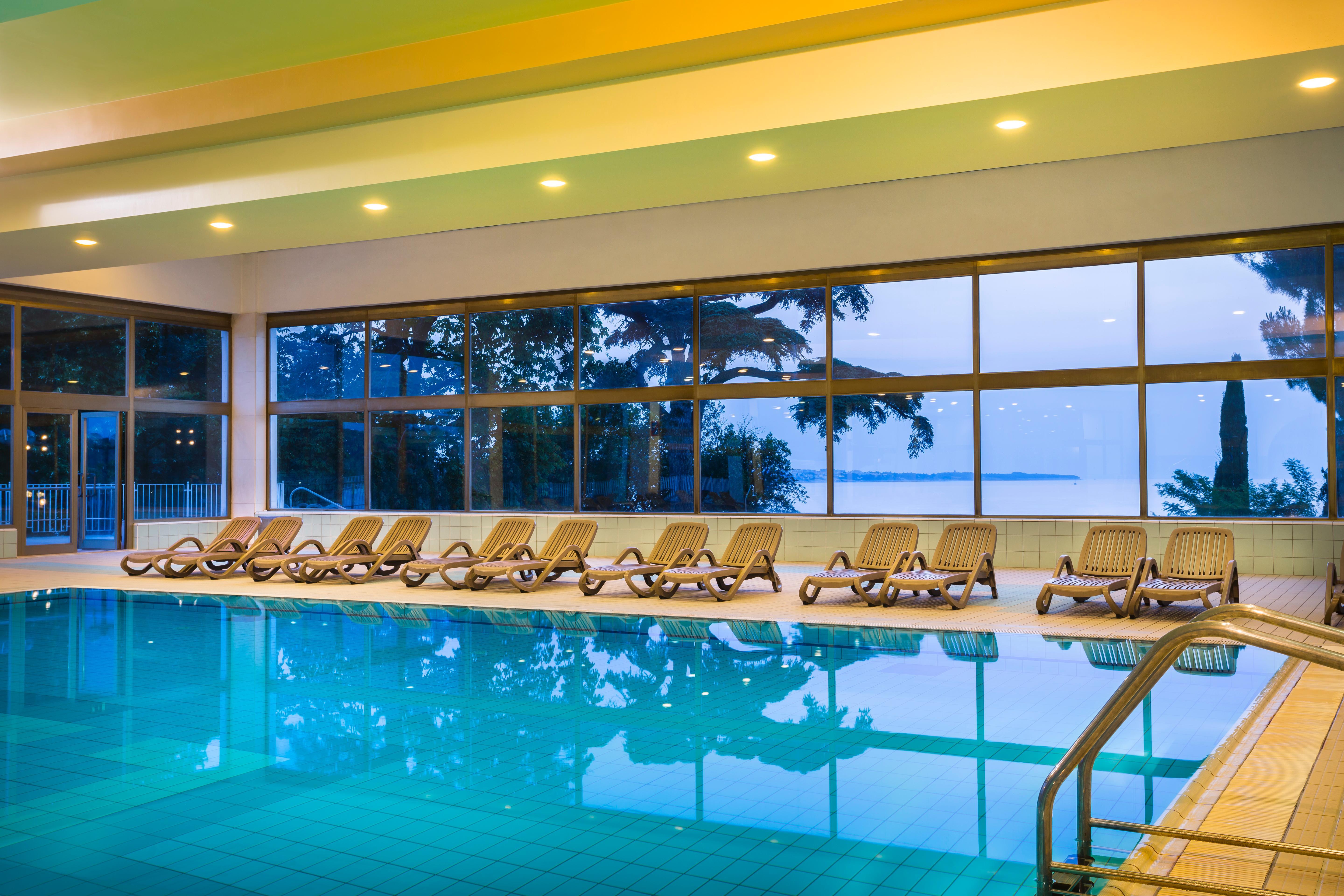 Remisens Hotel Metropol Portoroz Exterior photo Indoor pool
