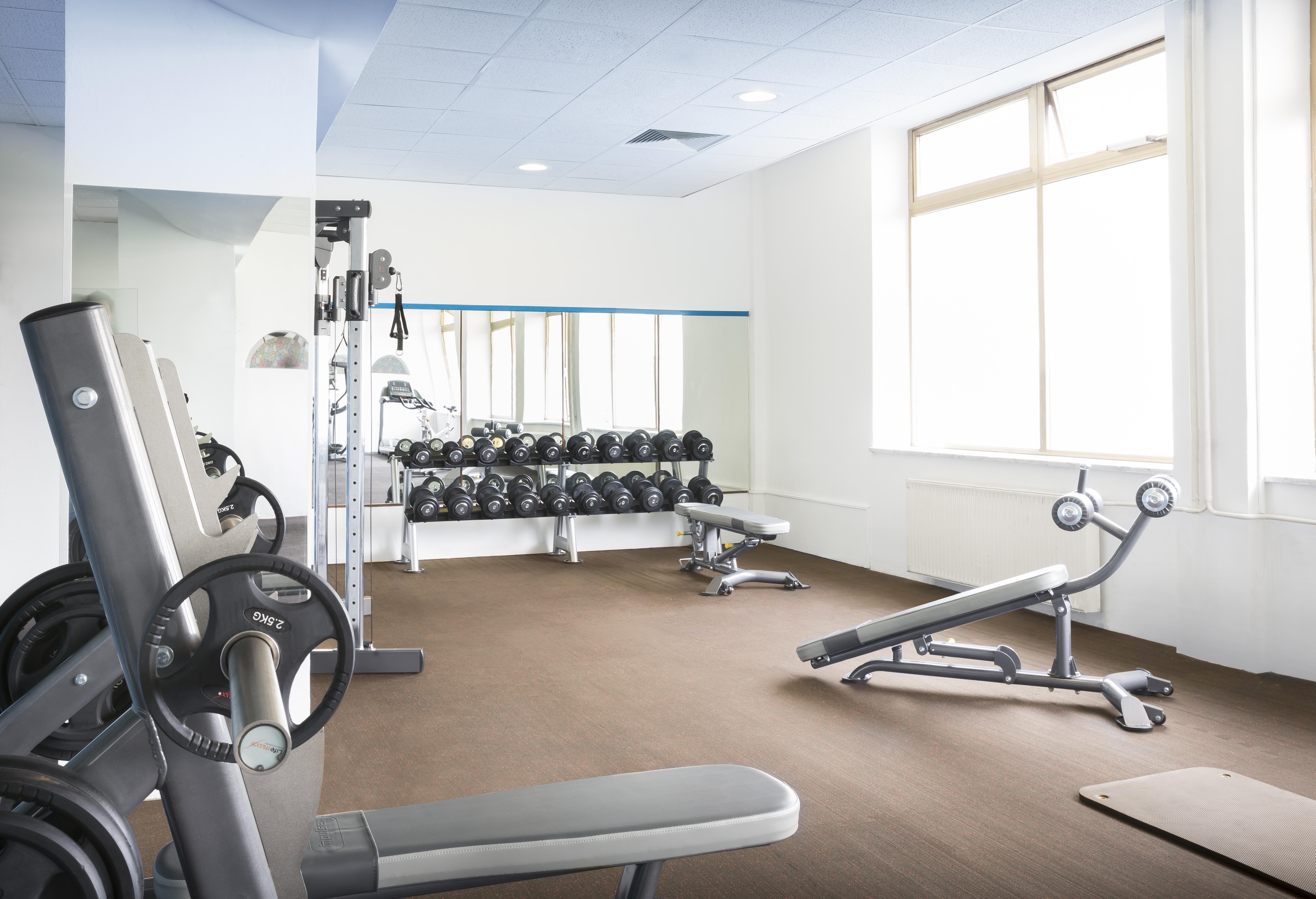 Remisens Hotel Metropol Portoroz Exterior photo The gym at the University of Nottingham's Jubilee Hall