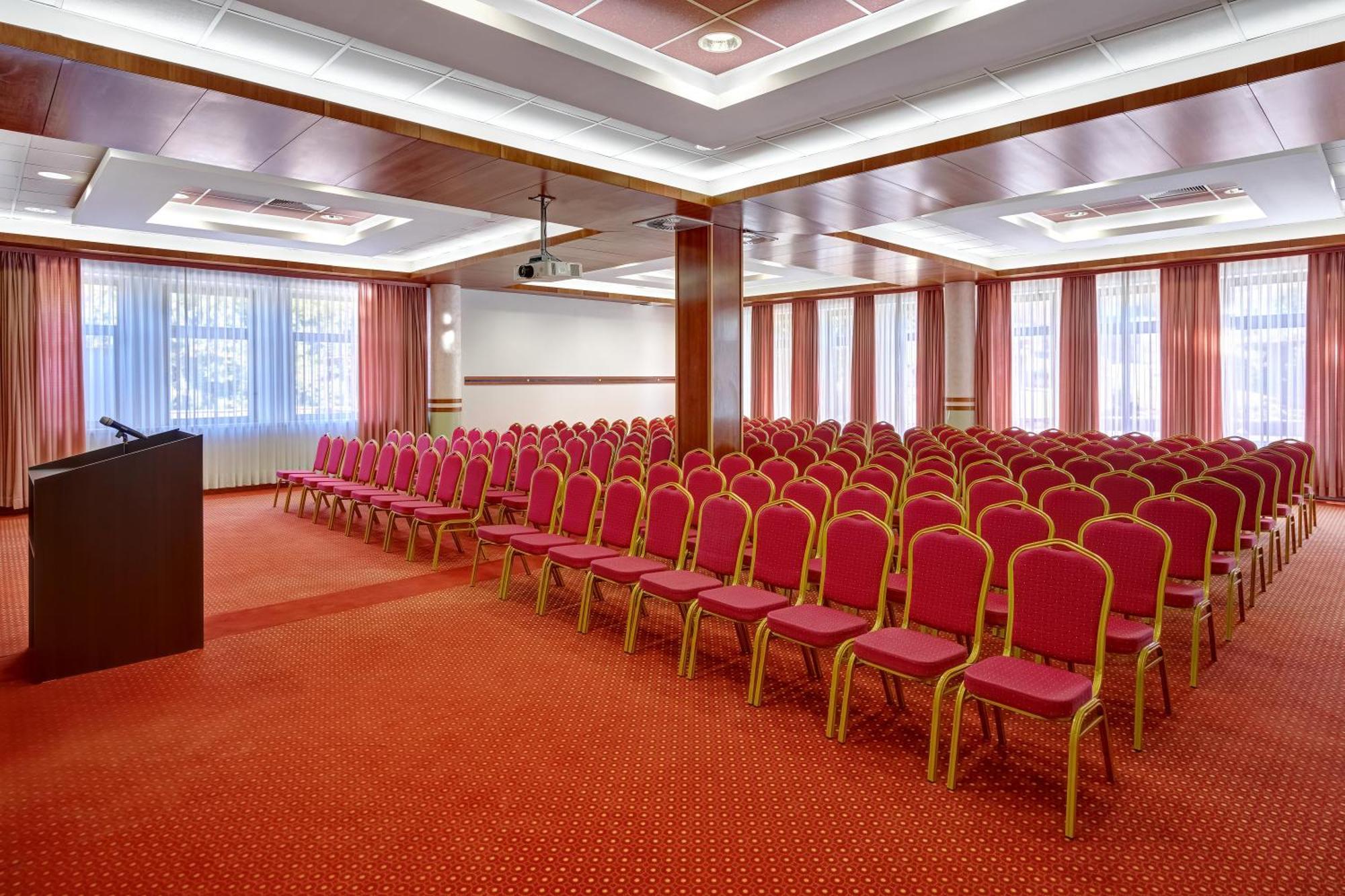 Remisens Hotel Metropol Portoroz Exterior photo Conference room